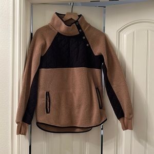 Abercrombie Asymmetrical Snap Up Fleece